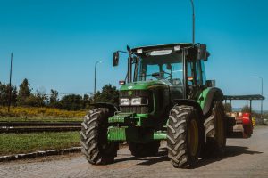 Prenájom traktora John Deere 5720